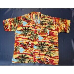 Pineapple Connection Men's Hawaiian Casual Shirt Rayon Size M Sunset Palm Trees